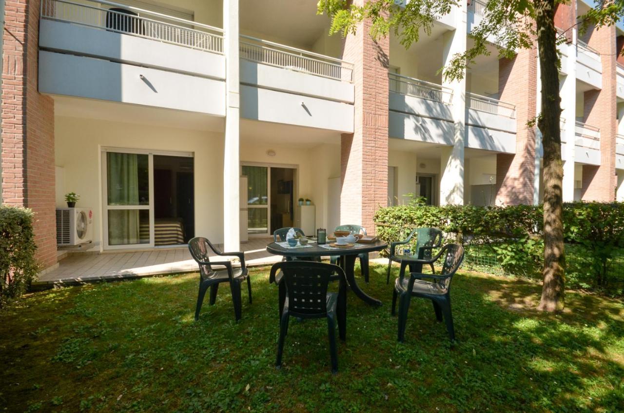 Residenza Al Parco Aparthotel Bibione Exterior photo